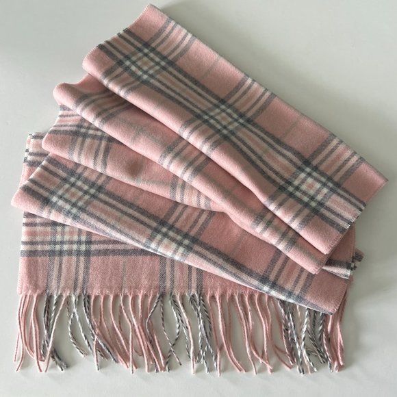 V.FRAAS Scarf Wrap with 3" Fringe NWOT - Picture 2 of 4